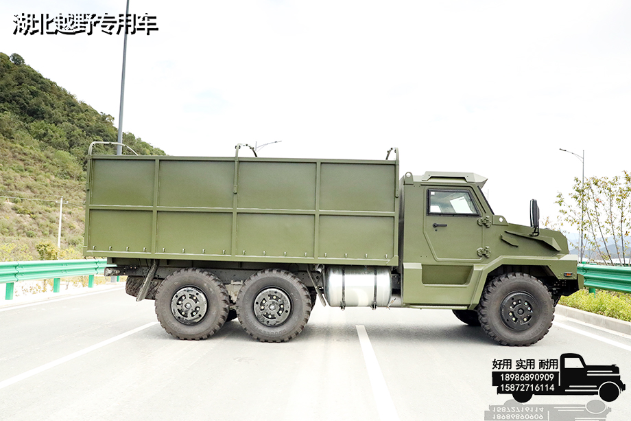 3 3