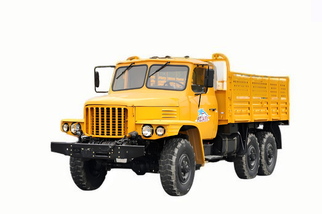 Caminhão especial off-road EQ2082_DF Tração nas seis rodas 240 carga 170 cavalos_6 * 6 caminhão especial clássico 25Y_ caminhão de transporte de engenharia de 2,5 toneladas