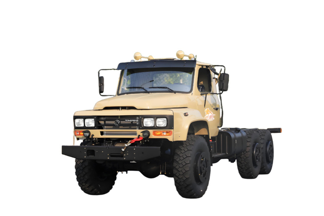 Chassi EQ2100E6D veículo de transporte rodoviário especial off-road_six-wheel drive 245 tip 140 truck_6×6DFveículo militar clássico de carga de cabeça longa de 190 cavalos de potência