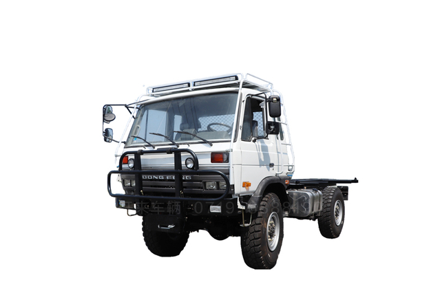 Chassi modificado off-road RV EQ2070 com tração nas quatro rodas_190 cavalos de potência 4 × 4 transportador de tropas a diesel de três toneladas e meia e veículo recreativo_DF153 veículo especial