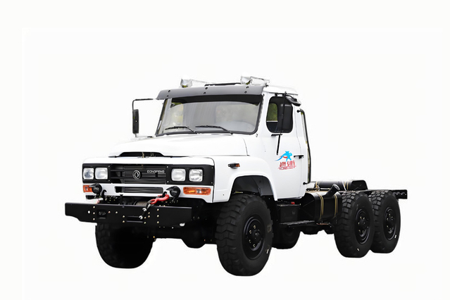 Chassi EQ2082 de canhão de aço pequeno de 2,5 toneladas_DFcaminhão off-road 240 com configuração de ponta de 170 cavalos_6 * 6 chassi de veículo especial clássico 25Y