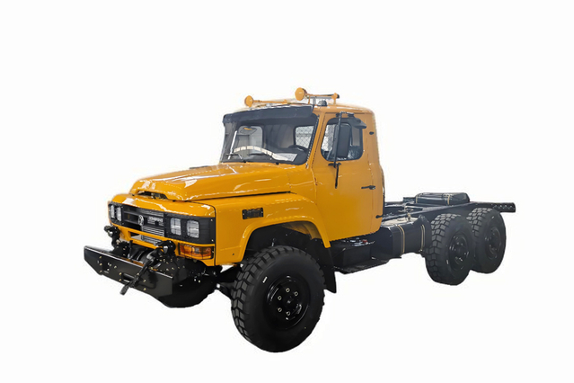 Chassi EQ2082 de canhão de aço pequeno de 2,5 toneladas_DFcaminhão off-road 240 com ponta de 170 cavalos_6 * 6 personalização clássica de chassi de veículo especial 25Y