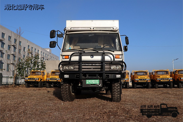 Chassi off-road EQ2070 com tração nas quatro rodas modificado RV_190 cavalos de potência 4×4 transportador de tropas a diesel de duas toneladas e meia e veículo recreativo_DF153 personalização personalizada