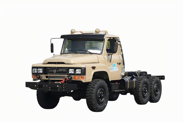 Chassi EQ2082 de canhão de aço pequeno de 2,5 toneladas_Nova cor DF Caminhão off-road 240 configuração de 170 cavalos_6 * 6 chassi de veículo especial clássico 25Y