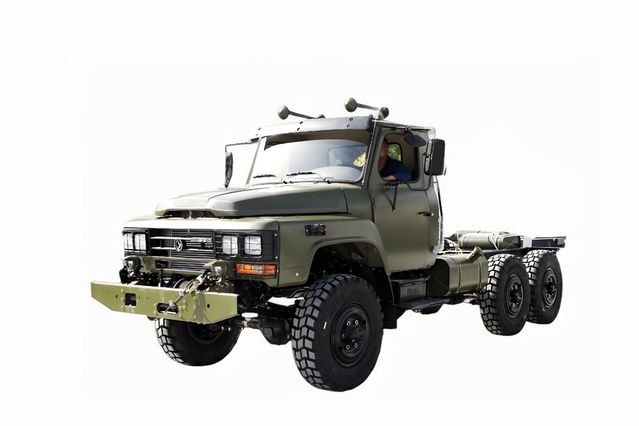 Chassi clássico EQ2082 canhão de aço pequeno 25Y_DFcaminhão off-road 240 170 cavalos de potência tip_6 * 6 veículo especial chassi de 2,5 toneladas