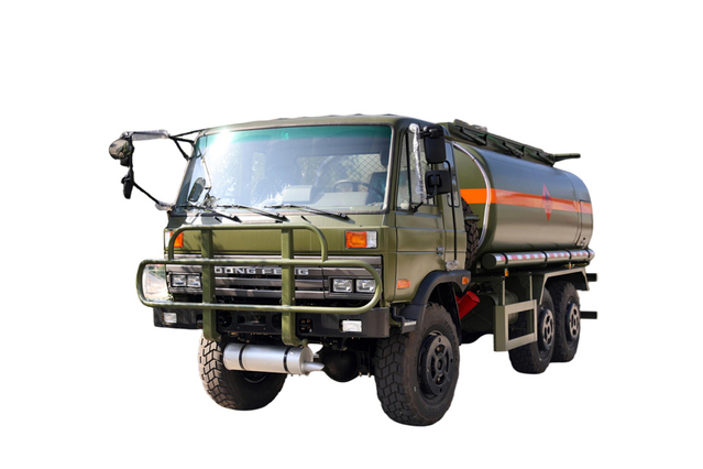 Tanque de óleo de 190 cavalos EQ2102G off-road especial 10m³ configuração do fabricante_tração nas seis rodas 245 cabeça chata 153 caminhão de transporte de líquidos preço_6 × 6 DFveículo militar clássico de 210 cavalos de potência 5/8/12/15/20 metros cúbicos número de telefone do tanque de óleo de transporte