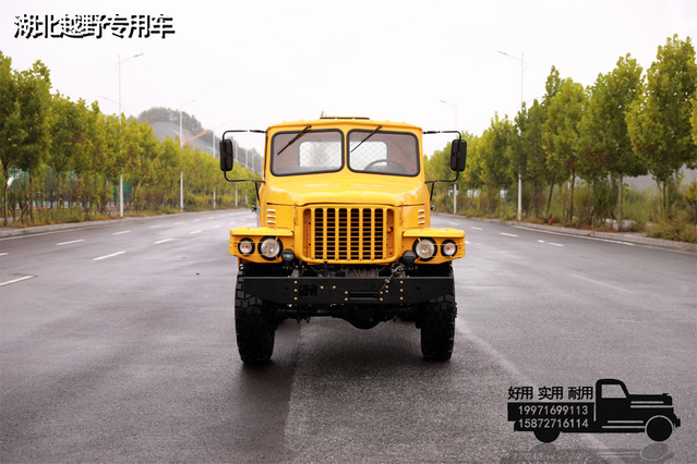 EQ2082E6D veículo de carga clássico para transporte de tropas com tração nas seis rodas_DF caminhão de 240 armas apontado_veículo militar de cabeça longa 6 × 6