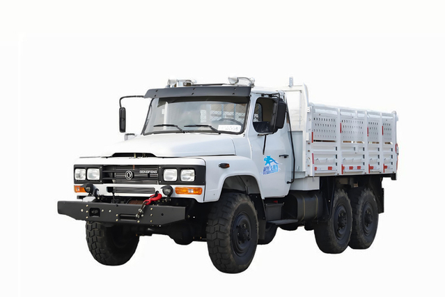 Caminhão especial off-road EQ2082 de cabeça longa com arma de aço pequena de 2,5 toneladas_DF Tração nas seis rodas 240 carga 170 cavalos de potência_6 * 6 caminhão de transporte de engenharia clássico 25Y