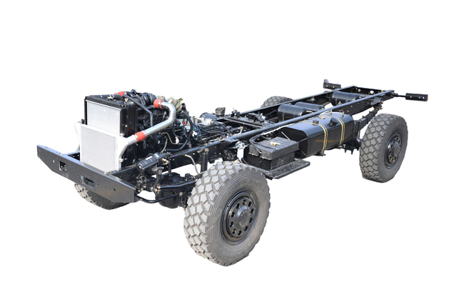 210 cavalos de potência EQ2070 manual, placa de aço de 6 velocidades, chassi tipo III_4 × 4 DF exportação de veículo especial off-road_tração nas quatro rodas personalizada sem instrumento