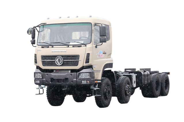 Fabricante de chassi de caminhão de transporte de armazém 8 × 8 Cummins 420 / Weichai 500 / Yuchai 375 cavalos de potência_15/20/25/30/35/40/50/60 toneladas de vegetais de quatro eixos, frutas, gado, ovelhas e suínos personalização de caminhão_8 × 4 dianteiro quatro e oito traseiros DF cotação de plataforma de paleteira escavadeira