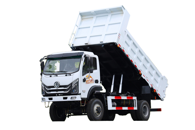 Tel Cummins 140 HP DF chassi de veículo especial off-road 4 × 4 modificado fabricante de despejo / carga_ Caminhão leve com tração nas quatro rodas Weichai Yuchai pode personalizar exportação de caçamba de despejo 4 × 2_Placa de escavadeira de veículo especial pequena / placa plana / van / barril / saneamento / veículo de engenharia / cotação de transporte de montanha