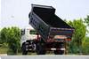 Cotação de despejo DF Cotação de exportação de caminhão basculante 4 × 2 personalizada Cummins / Weichai 210/190/240/260 cavalos de potência_fabricante Caminhão especial off-road 4 × 4 Fabricante de dumper de 10/15/20/15 toneladas_dois eixos pneus duplos traseiros puxando gado e ovelhas vegetais e grãos número de telefone