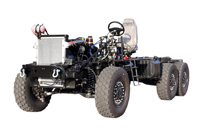Caminhão especial off-road 6 × 6 Cummins 300 HP chassi categoria III_DF Suspensão independente com tração nas seis rodas_6 × 6 plataforma clássica de resgate de emergência / batalha principal de incêndio / exploração de campo / proteção de blindagem / operação de engenharia / transporte no deserto / carga pesada de minas e outras modificações de veículos de ponta / para fins especiais