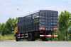 DF Fabricante de caminhão de transporte de porta traseira hidráulica 4 × 2 Yuchai 260 HP_Cummins / Weichai / Sinotruk Modificação de chassi de veículo especial off-road 4 × 4 15/10/20 toneladas cotação de exportação_Dois eixos e pneus duplos traseiros para puxar gado e ovelhas, configuração de carregamento de carga de vegetais e grãos