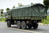 Lona de poste destacável 190/210 cavalos de potência EQ2102N preço de caminhão especial off-road de duas fileiras_tração de seis rodas 246 cabeça chata 153 Lasha fabricante de caminhão de transporte de terraplenagem_6 × 6 DF veículo militar clássico com ar condicionado suspenso configuração de veículo de tropa de carga