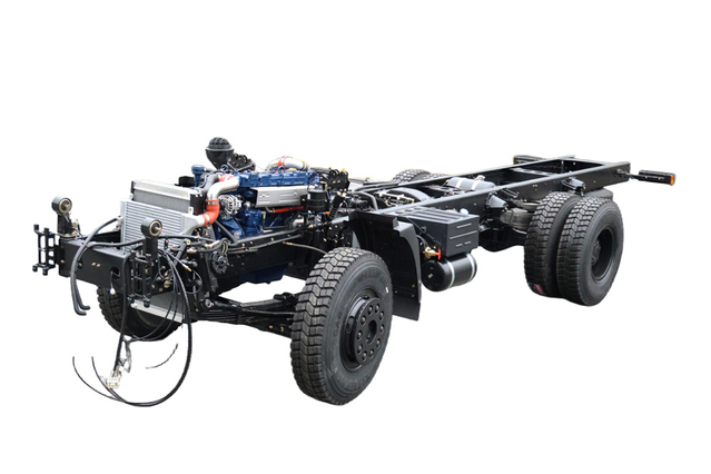 Cummins 170 HP DF Veículo especial off-road 4 × 2 Caminhão de bombeiros de 7 metros quadrados Fabricante de modificação de chassi Categoria III_ Caminhão leve com tração nas quatro rodas pode ser personalizado com exportação de leme 4 × 4 esquerdo e direito_ Placa de escavadeira de veículo especial pequeno / placa plana / van / barril / saneamento / veículo de engenharia / cotação de transporte de montanha