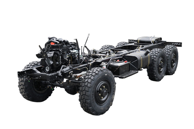 EQ2082 personalizado de fábrica off-road especial categoria 2/3/4 cotação de vendas de chassi_DF Tração nas seis rodas 2,5/4/5/6/7/8/9/10 toneladas 240/140 fabricante de tração nas quatro rodas_6 × 6 configuração de micro/caminhão leve de três eixos número de telefone de exportação