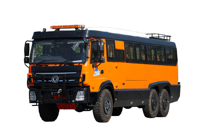 Veículo de transporte turístico no deserto com 18 + 3 lugares, tração de seis rodas, assento de luxo, 210 cavalos de potência_DF Chassis especial off-road modificado para mineração, acesso à vila de deslocamento_6 * 6 clássico 245/246 personalizado 18/20/23/25/27/28/30/35 ônibus rural China-Brasil ônibus de transporte de incêndio florestal
